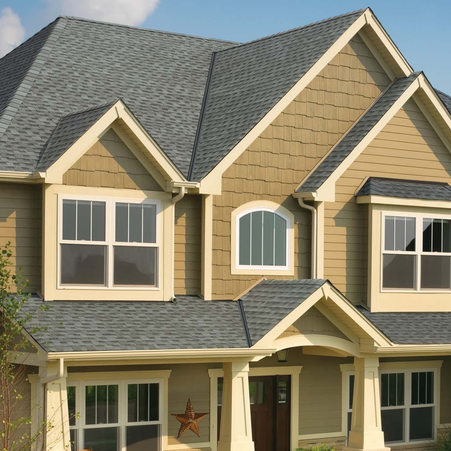 Home roofed in GAF Timberline HDZ shingles in Pewter Gray